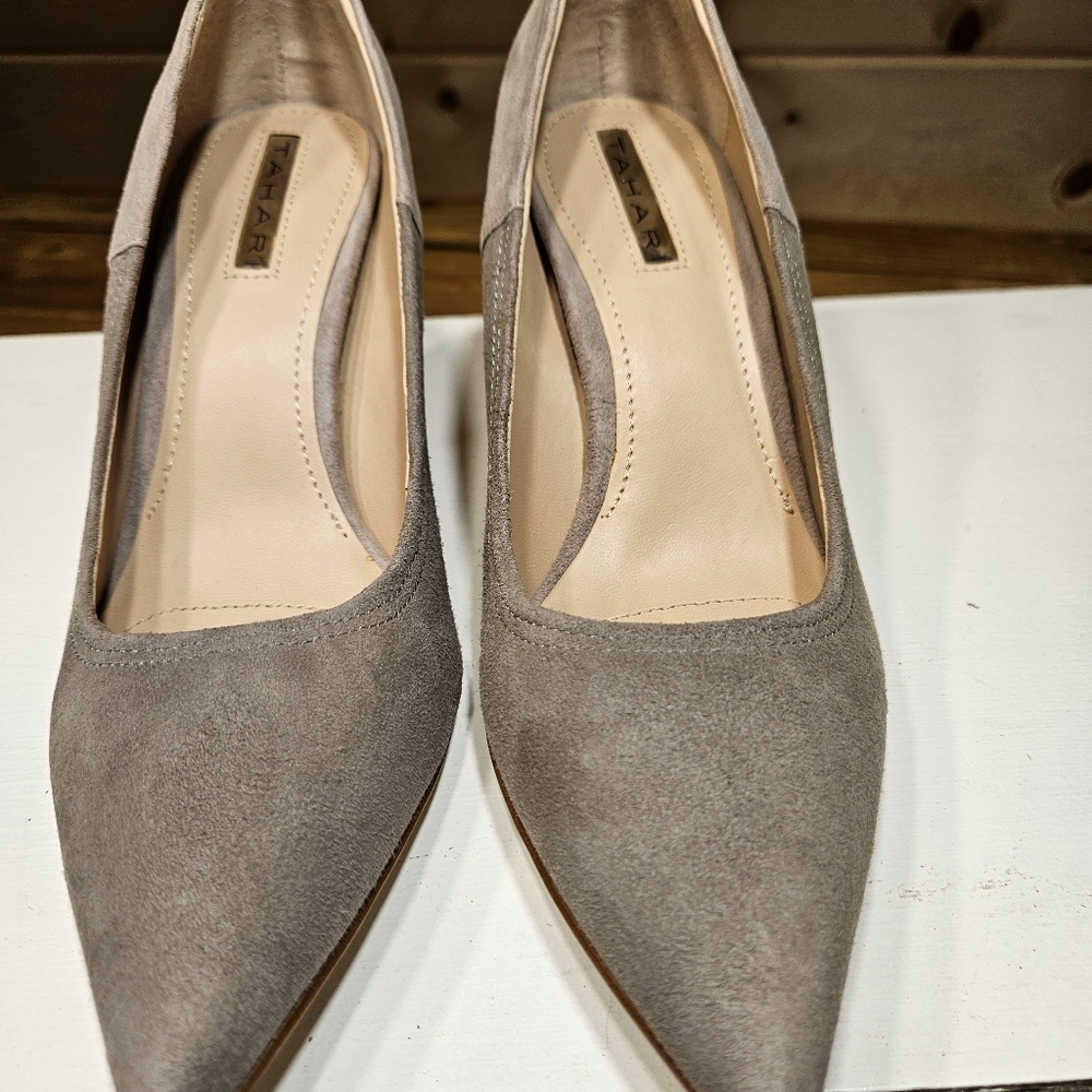 Tahari Gray Two Toned Suede Heels Size 7.5 NWOT